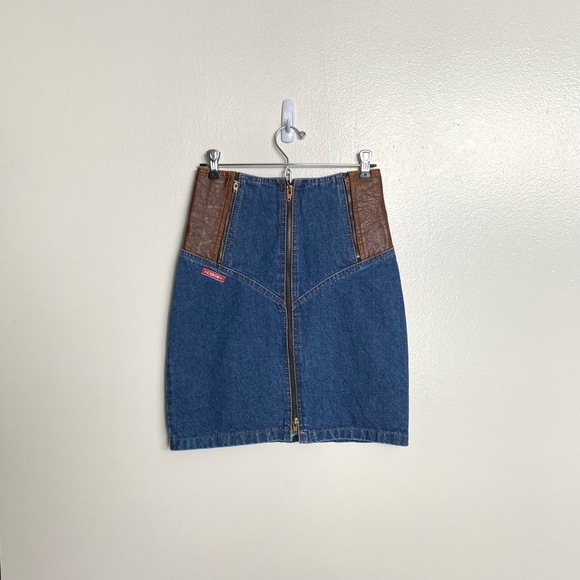 Vintage | Y2K Denim Skirt - Picture 2 of 2